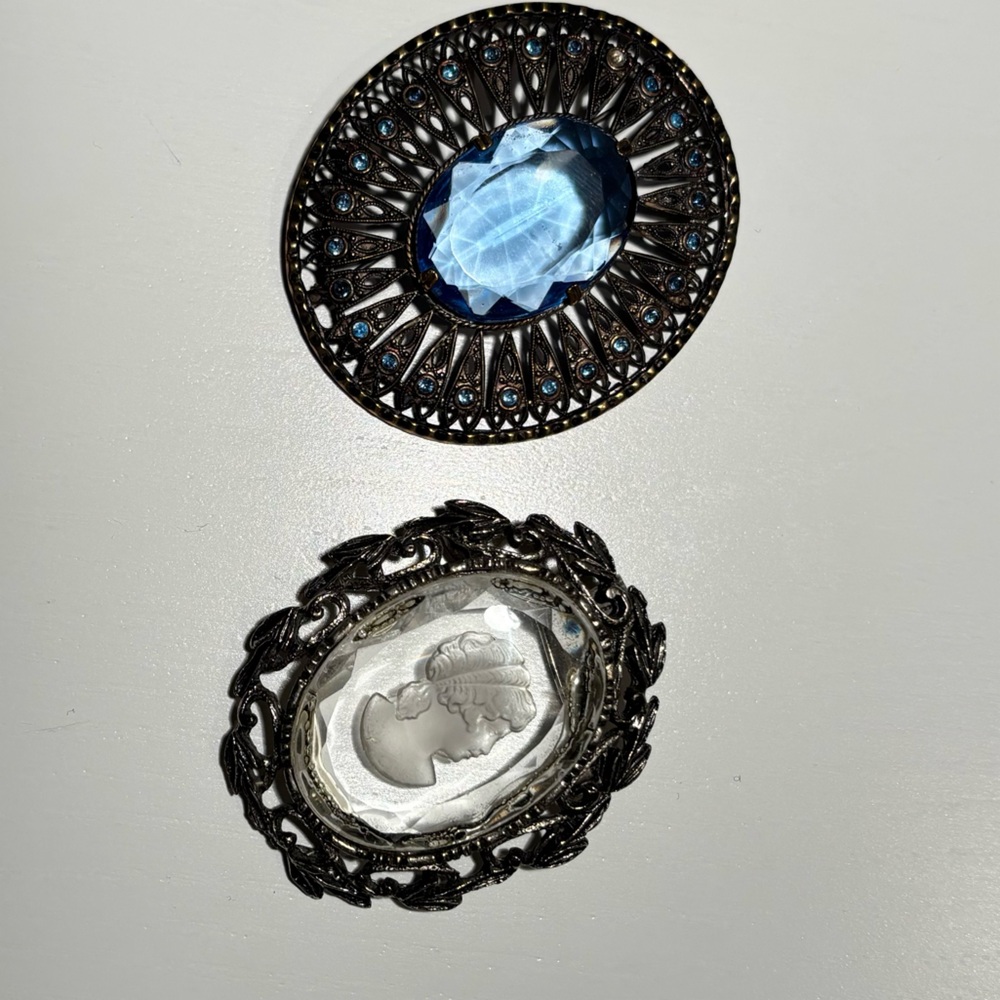 Vintage Brooch Duo — Classic Cameo & Blue Statement Pin Set - Picture 4 of 5